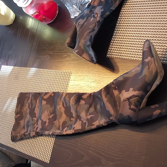 💟STUNNING💟ALDO THIGH HIGH CAMO BOOTS - Picture 4 of 13